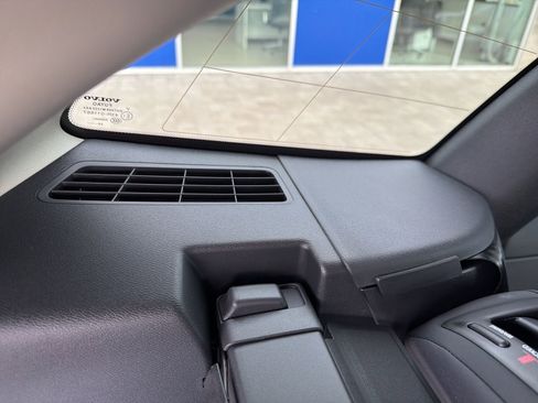 New 2026 Volvo XC60 B5 Plus w/ Climate Package image 29