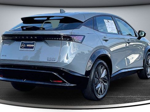Used 2024 Nissan Ariya AWD image 7