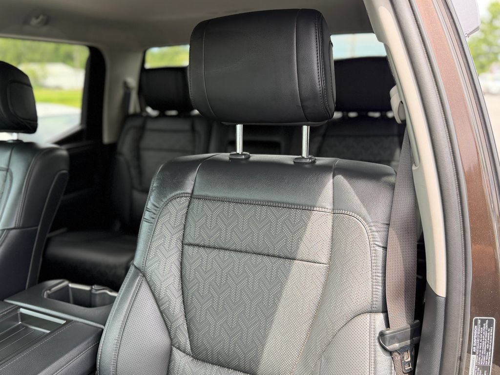Used 2023 Toyota Tundra Limited w/ Power Package AWD/4WD image 9