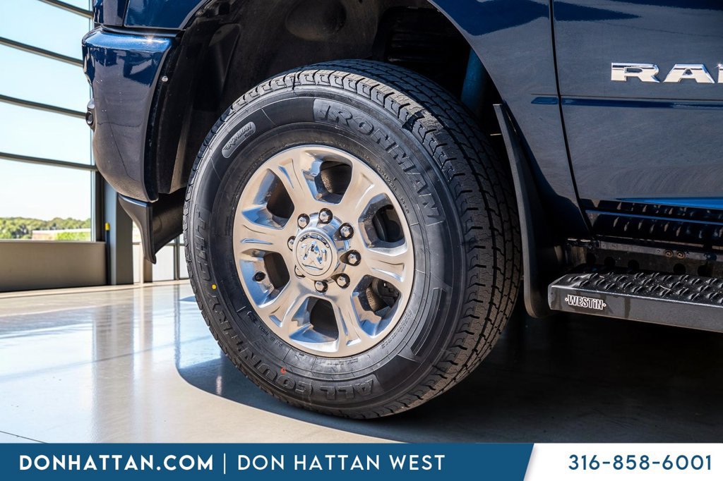 Used 2023 RAM 2500 Big Horn w/ Level B Equipment Group AWD/4WD image 39