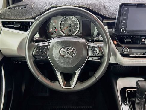 Certified 2022 Toyota Corolla SE w/ SE Premium Package FWD image 4