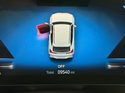 Used 2025 BMW X3 xDrive30i w/ M Sport Package image 17