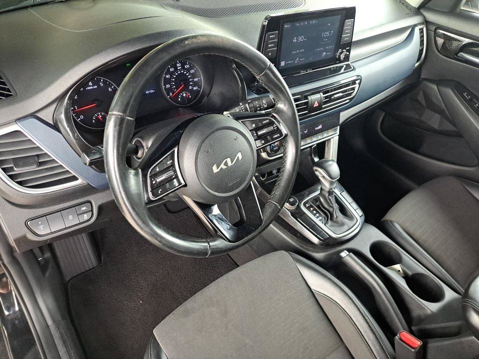 Used 2023 Kia Seltos S FWD image 13
