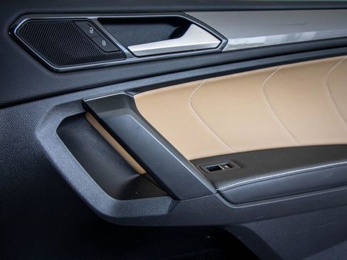Certified 2022 Volkswagen Tiguan SE AWD/4WD image 19