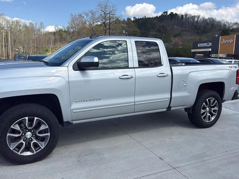 Used 2018 Chevrolet Silverado 1500 LT w/ All Star Edition image 10