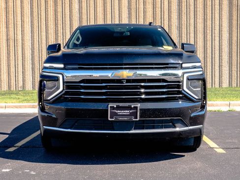 Certified 2025 Chevrolet Suburban LT AWD/4WD image 2