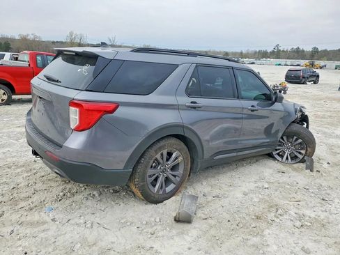 Used 2021 Ford Explorer XLT w/ Equipment Group 202A image 3