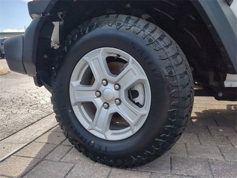 Used 2021 Jeep Wrangler Unlimited Sport image 33