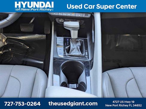 Used 2023 Hyundai Elantra Limited image 19