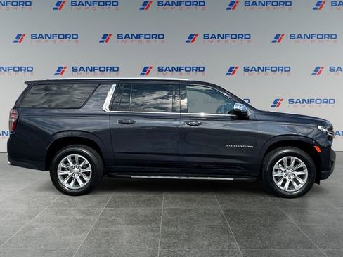 Used 2023 Chevrolet Suburban Premier RWD image 6