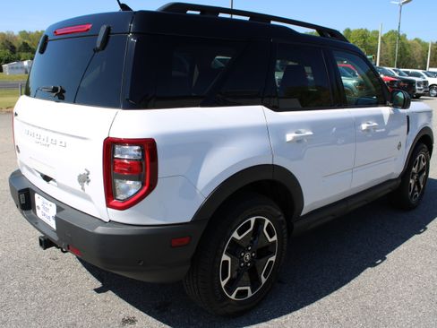 Used 2023 Ford Bronco Sport Outer Banks w/ Tech Package image 6