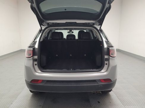 Used 2019 Jeep Compass Limited image 29