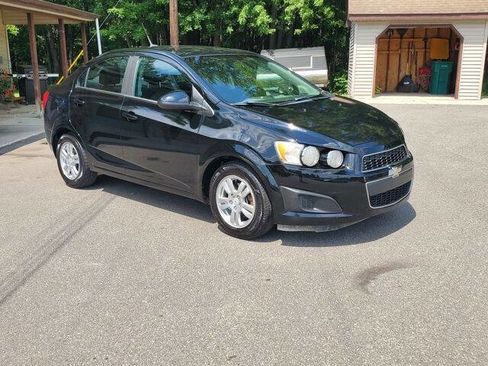 Used 2012 Chevrolet Sonic LT image 8