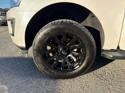 Used 2019 Ford Expedition Max XLT w/ Equipment Group 202A image 33