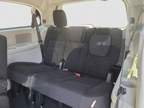 Used 2017 Dodge Grand Caravan SE w/ Power Window Group FWD image 18