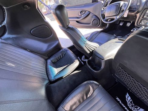 Used 2001 Pontiac Firebird Formula w/ Protection Group image 38