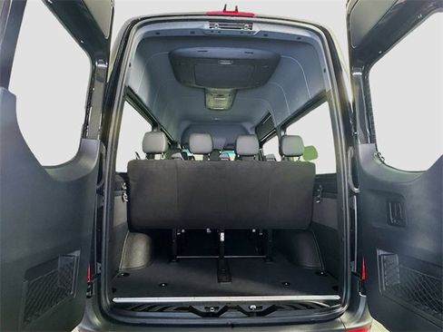 Used 2023 Mercedes-Benz Sprinter 2500 image 26