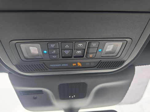 Used 2025 Ford Expedition Max Platinum AWD/4WD image 38