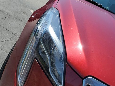 Used 2018 Cadillac XTS Luxury FWD image 2
