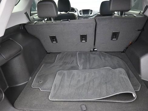 Used 2023 GMC Terrain SLE w/ Driver Convenience Package image 25