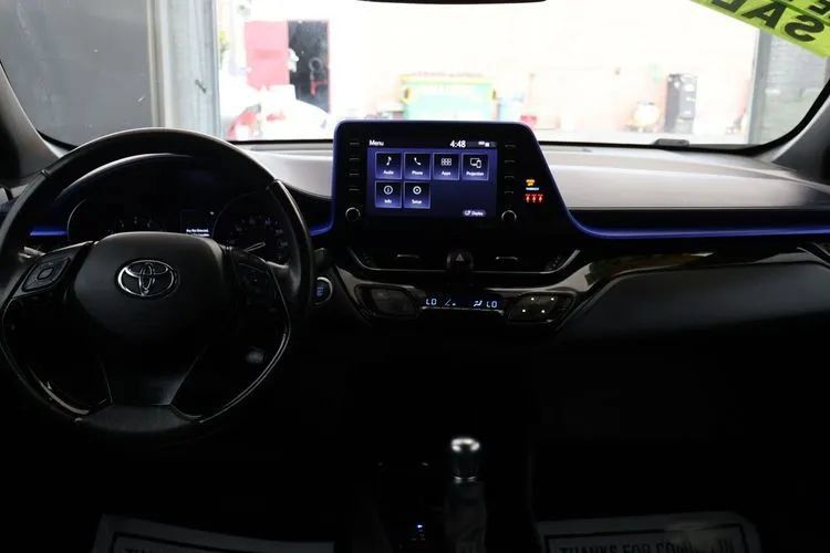Used 2022 Toyota C-HR XLE FWD image 27
