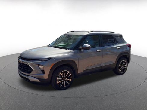 Used 2025 Chevrolet TrailBlazer LT image 8