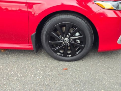 Used 2023 Toyota Camry LE image 2