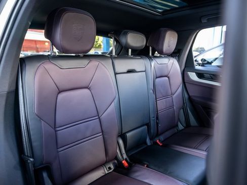 Used 2025 Porsche Cayenne S image 50