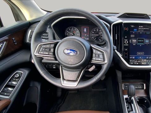 Used 2025 Subaru Ascent Touring AWD/4WD image 6