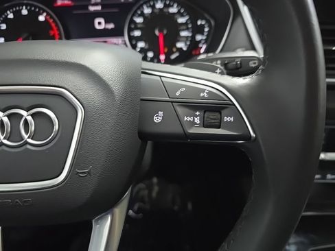 Used 2024 Audi Q5 2.0T Premium w/ Convenience Package image 21