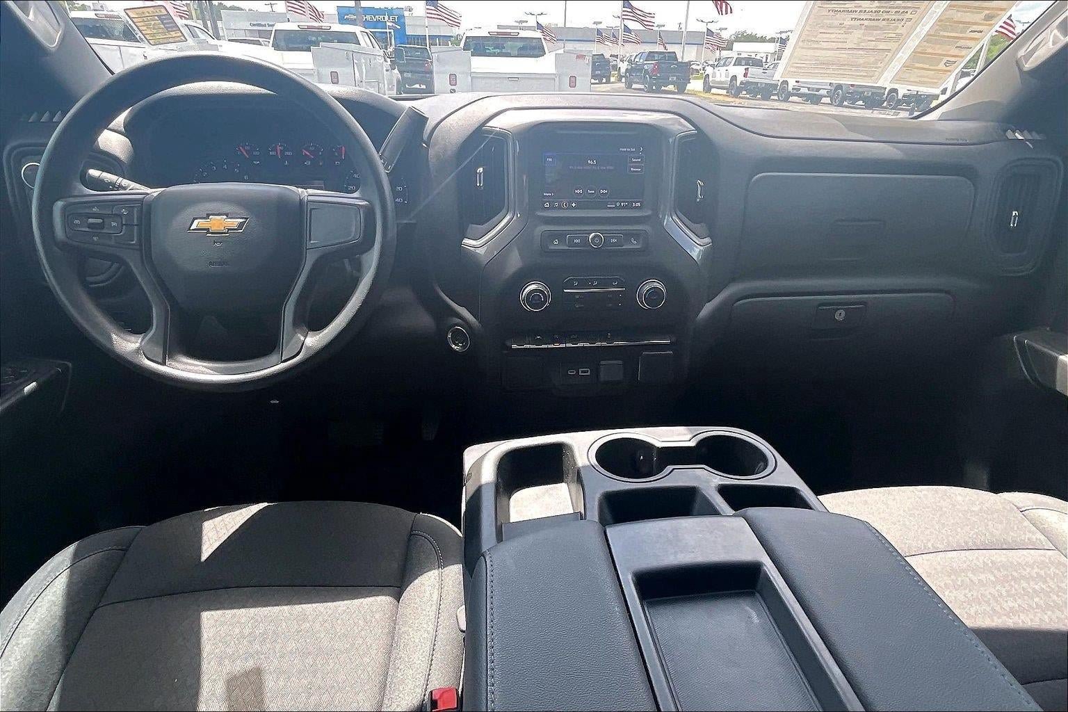 Used 2025 Chevrolet Silverado 1500 Custom w/ LPO, Dark Essentials Package AWD/4WD image 16