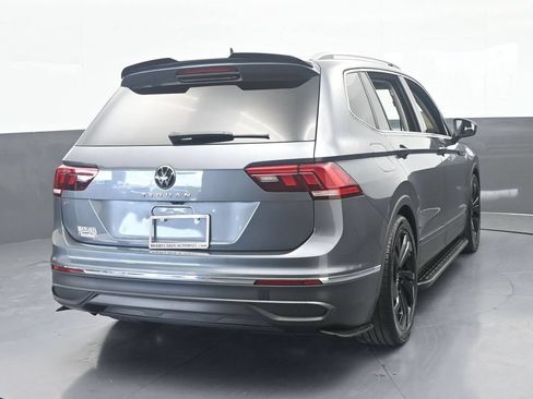 Used 2023 Volkswagen Tiguan SE FWD image 5