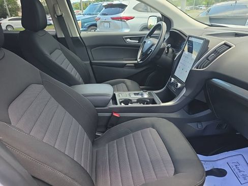 Used 2023 Ford Edge SE w/ Black Appearance Package AWD/4WD image 9
