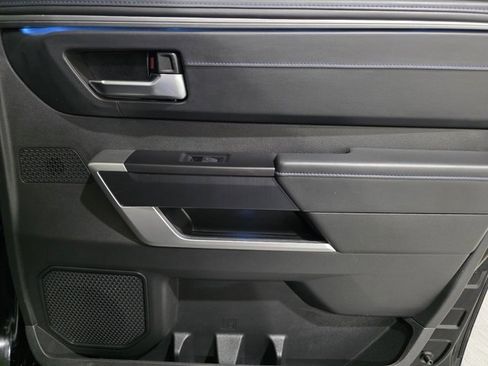 Used 2024 Toyota Tundra Platinum image 12