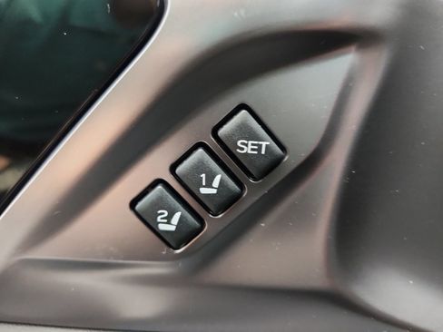 Certified 2025 Subaru Outback Touring XT w/ Popular Package #2 image 9