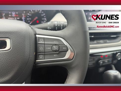 Used 2025 Jeep Compass Limited AWD/4WD image 18