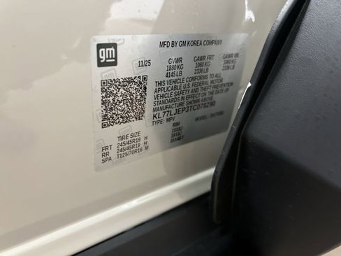 New 2026 Chevrolet Trax RS w/ Sunroof Package image 34