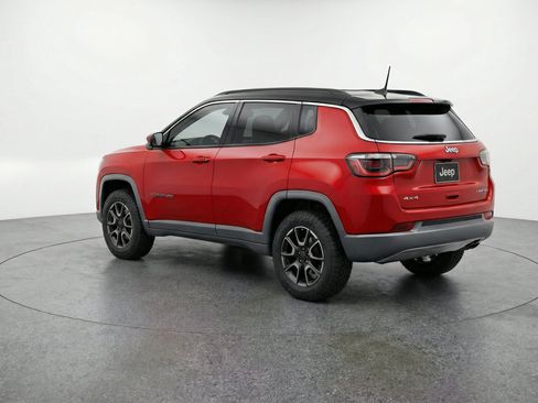 Used 2025 Jeep Compass Trailhawk AWD/4WD image 6