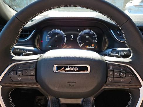 New 2026 Jeep Grand Cherokee L Laredo image 11