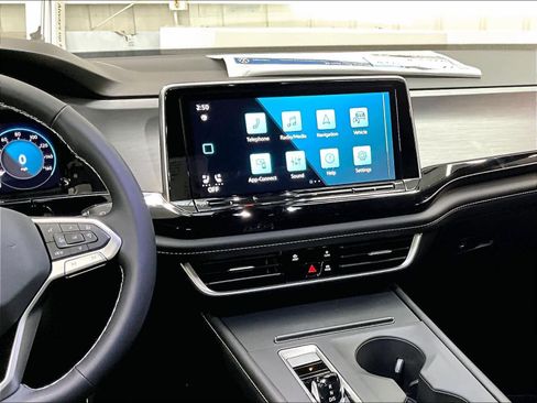 New 2026 Volkswagen Atlas Cross Sport SE image 9