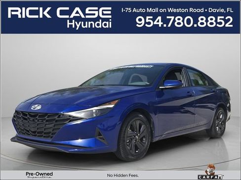 Used 2023 Hyundai Elantra SEL w/ Preferred Accessory Package FWD image 1