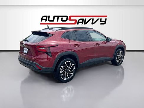 Used 2024 Chevrolet Trax RS FWD image 7