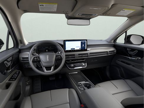 New 2025 Lincoln Corsair Premiere w/ Towing Package image 9