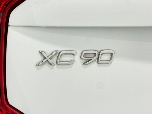 Used 2018 Volvo XC90 T6 Momentum w/ Convenience Package AWD/4WD image 41