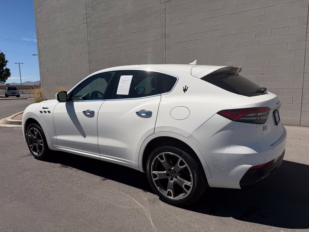 Used 2023 Maserati Levante Modena AWD/4WD image 3