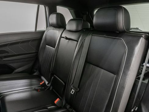 Used 2024 Volkswagen Tiguan SE R-Line w/ MDO Package, Three-Row image 23