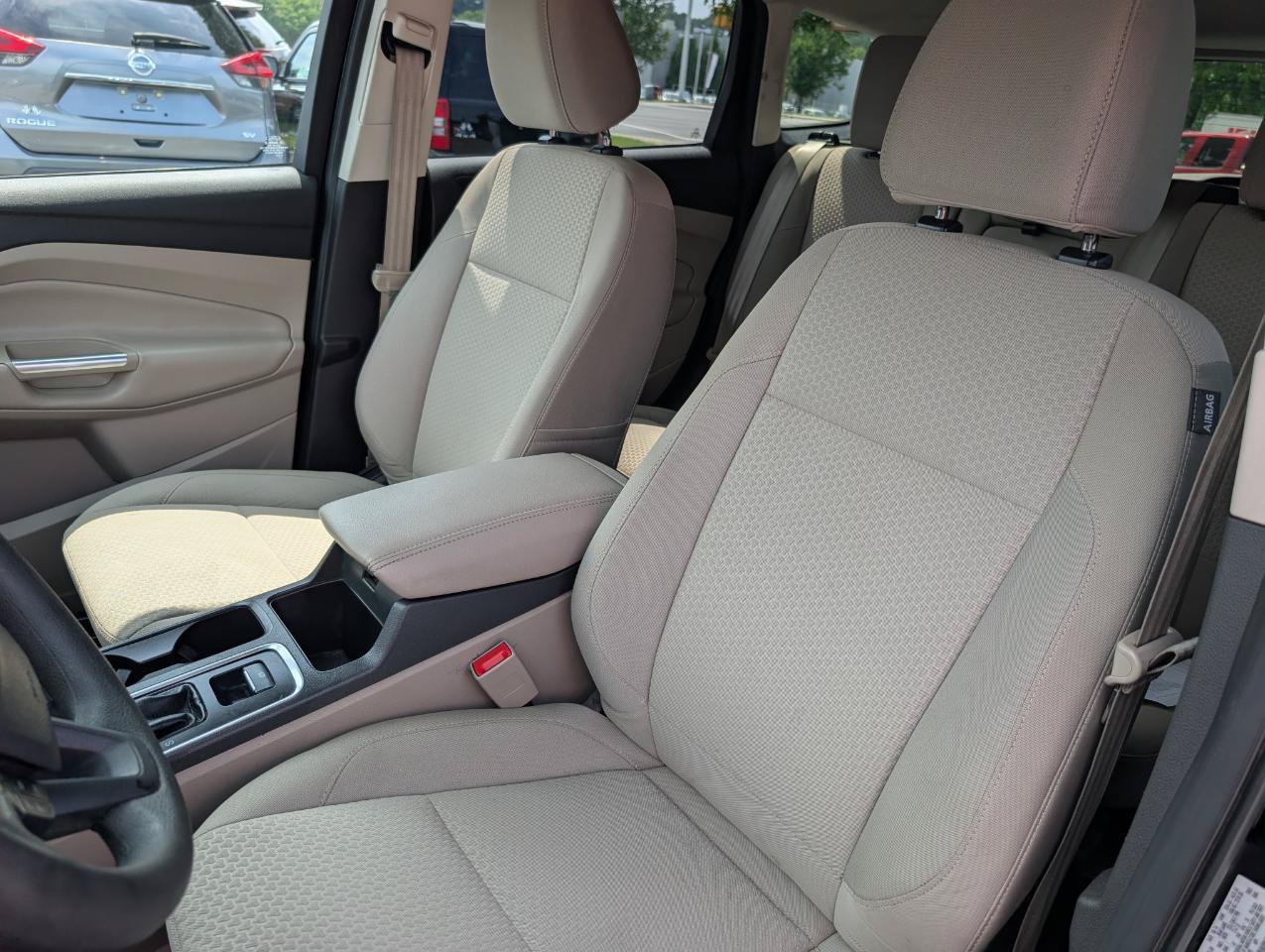 Used 2017 Ford Escape SE FWD image 15