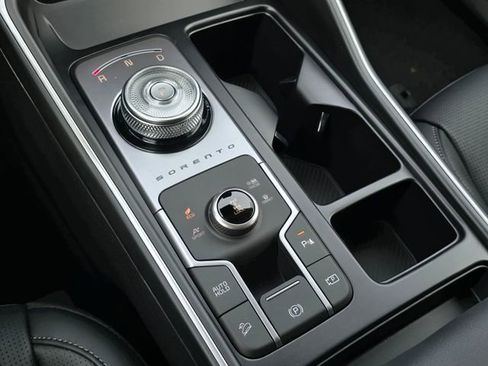 New 2025 Kia Sorento EX w/ EX Panoramic Sunroof Package image 13