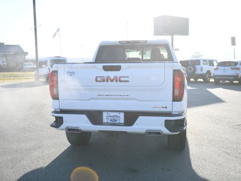 Used 2024 GMC Sierra 1500 AT4 w/ Technology Package image 16