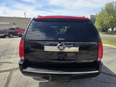Used 2014 Cadillac Escalade Luxury AWD/4WD image 4